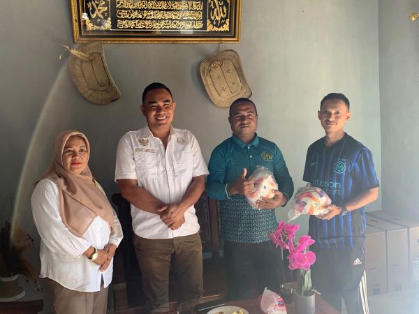 Dukung Pengembangan Bakat Sejak Dini, Ketua Askab PSSI Manggarai Barat Salurkan Bantuan Bola Futsal dan Gawang ke MTsN Manggarai Barat Dukung Pengembangan Bakat Sejak Dini, Ketua Askab PSSI Manggarai Barat Salurkan Bantuan Bola Futsal dan Gawang ke MTsN Manggarai Barat